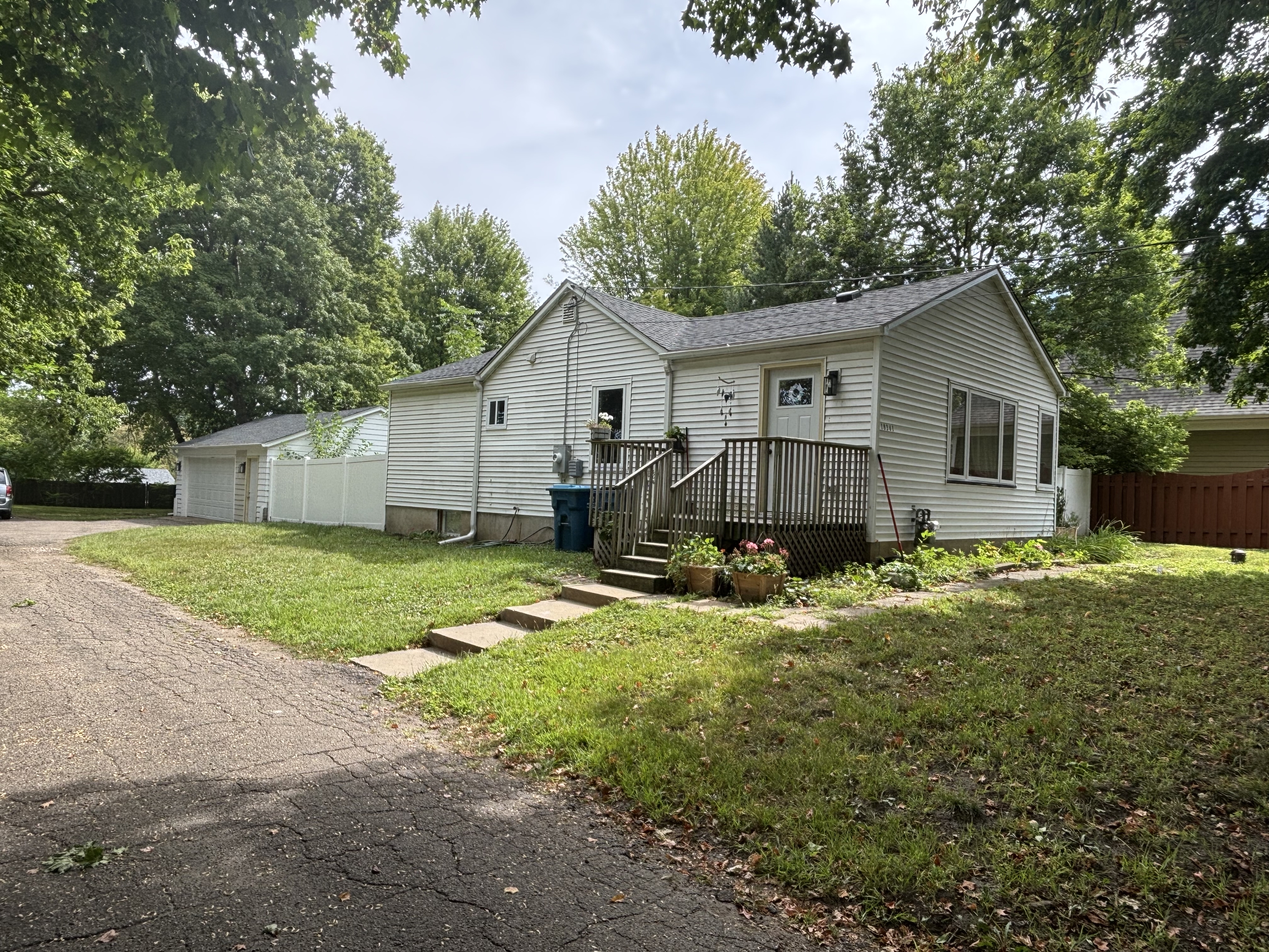 18361 Minnetonka Boulevard