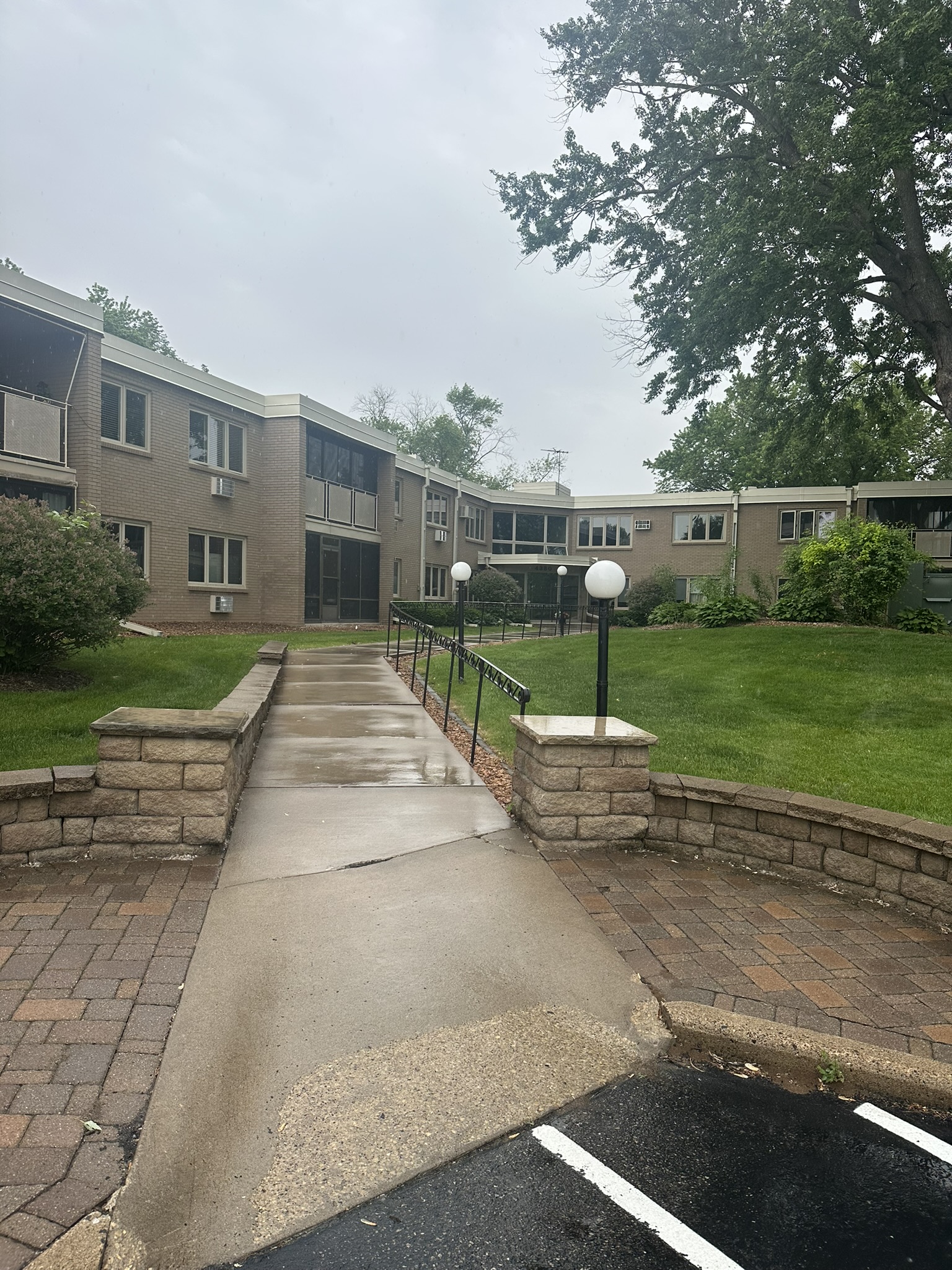 4380 Brookside Court